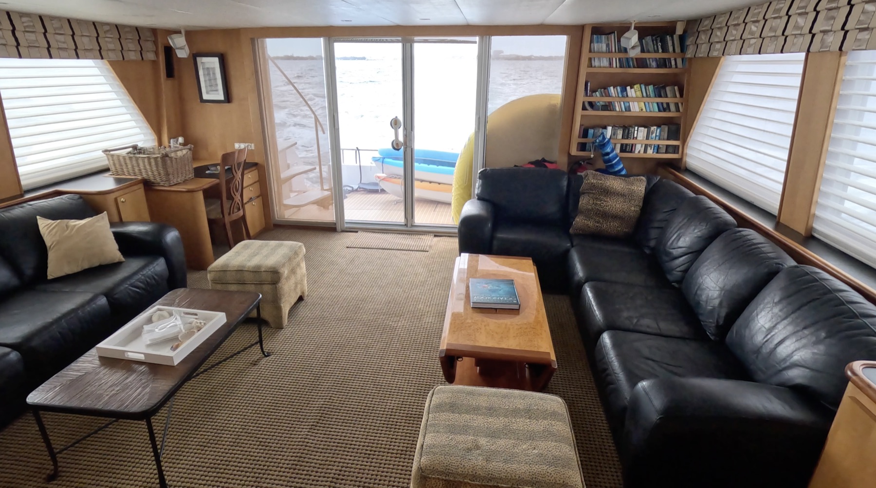 The main saloon aboard Lady Dot